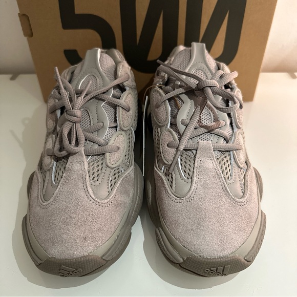 Size 7.5 - adidas Yeezy 500 Ash Grey